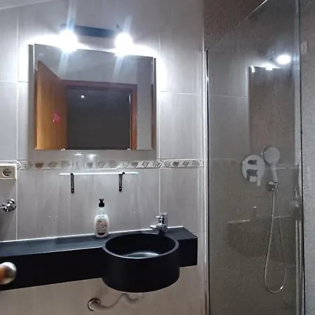 Residencialusobrasileira 3* レサ・ダ・パルメイラ