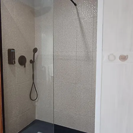Residencialusobrasileira 3* レサ・ダ・パルメイラ