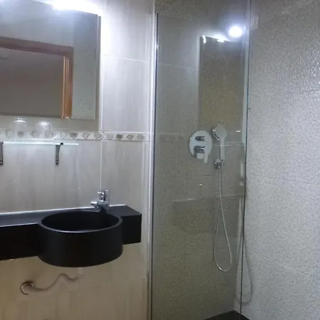 ゲストハウス Residencialusobrasileira 3*