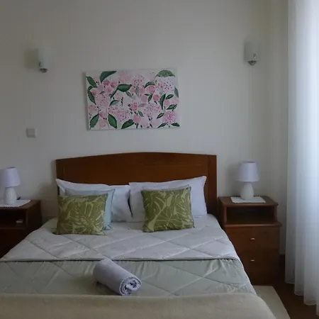 Residencialusobrasileira 3* レサ・ダ・パルメイラ